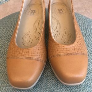 SAS tan loafers 6